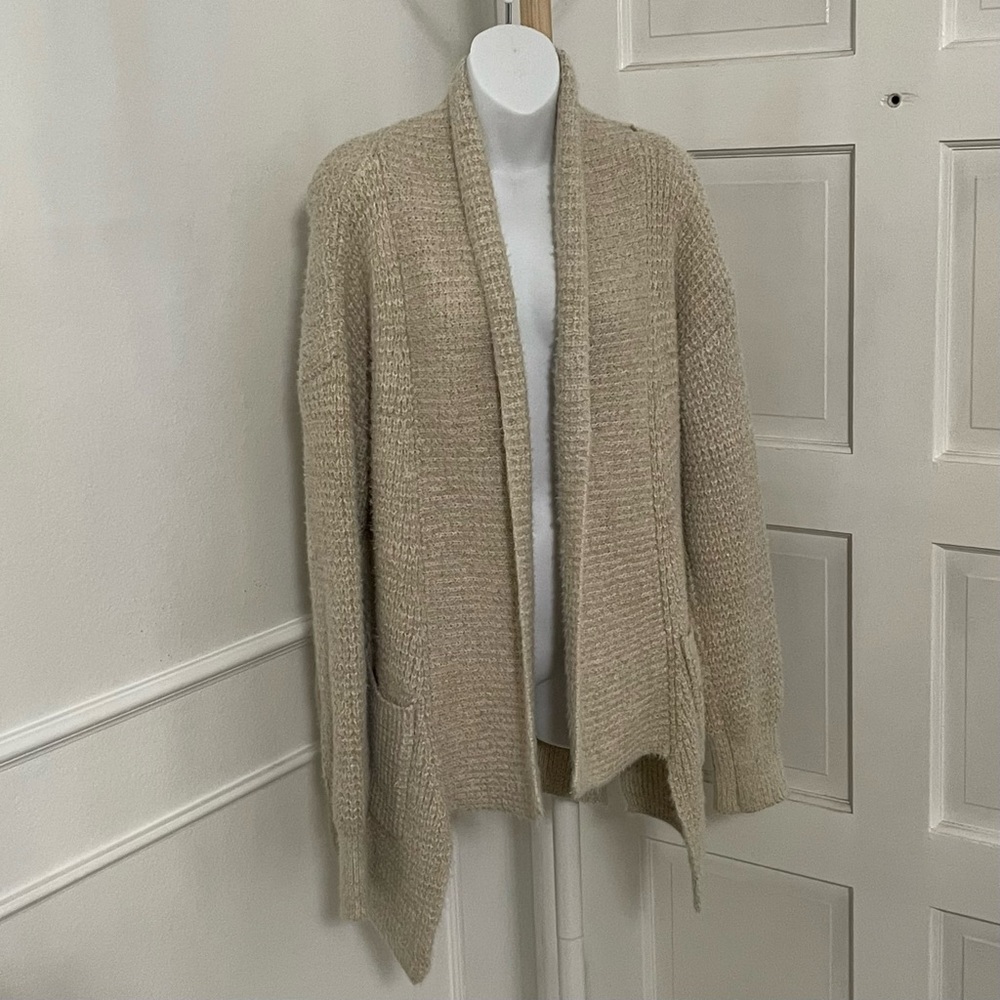 POL Beige Knitted Sweater Cardigan w/ Pockets‎